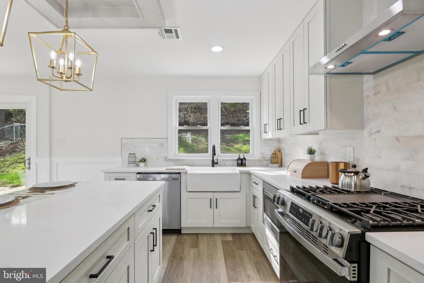 1306 Stotesbury Avenue photo 17