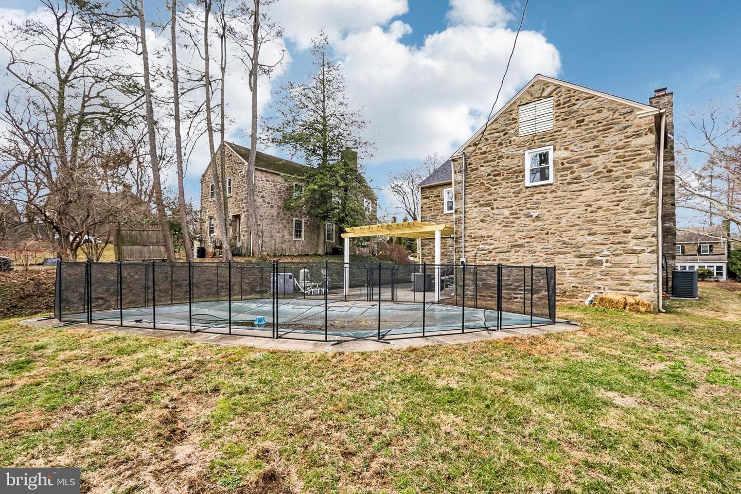 614 Foxcroft Road photo 47
