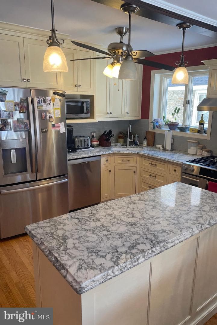 8128 Brookside Road photo 7