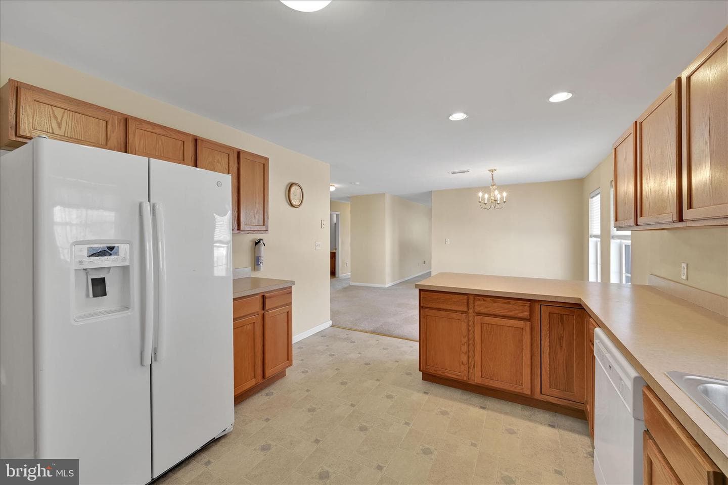 112 W Harmony Drive photo 18
