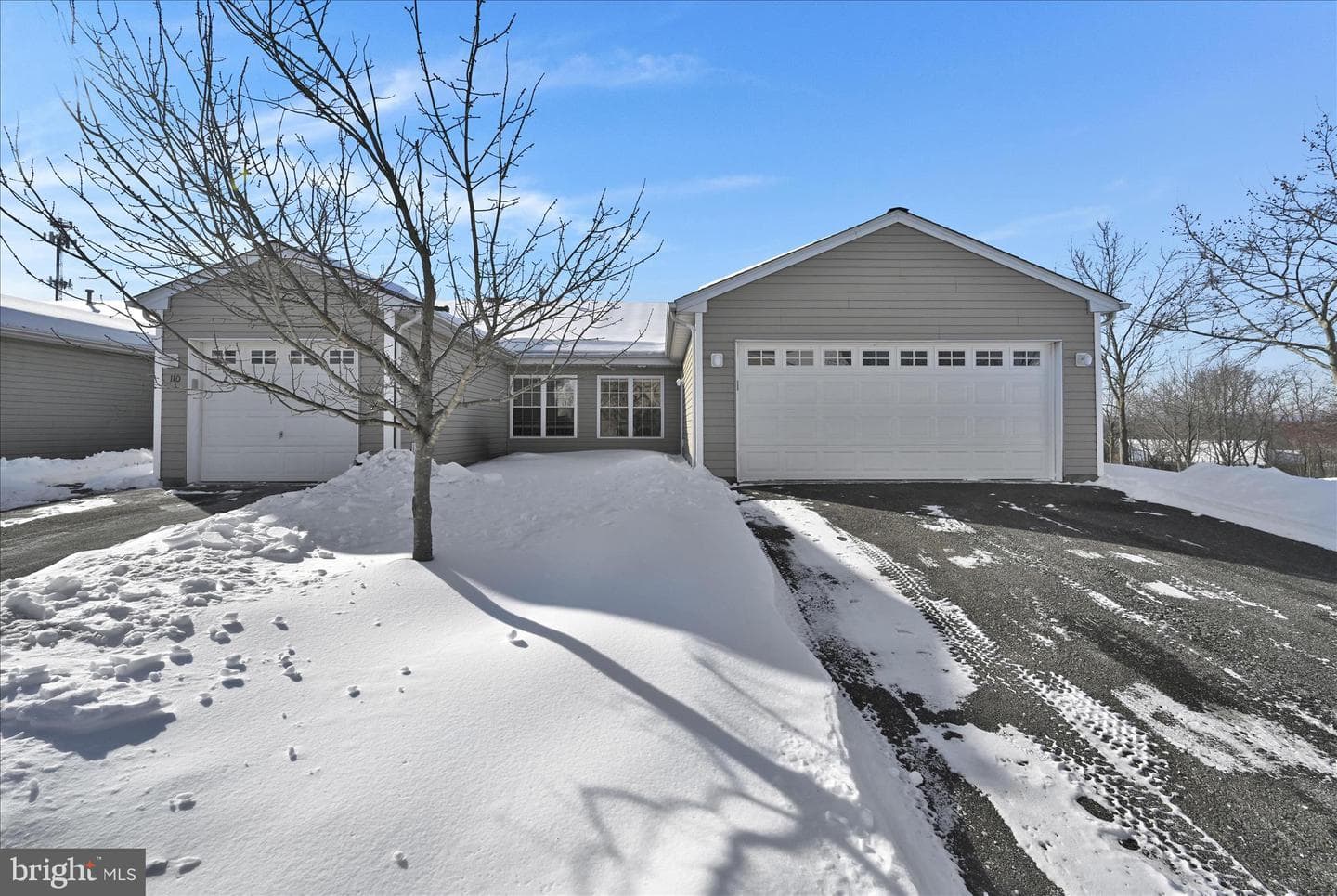 112 W Harmony Drive photo 31