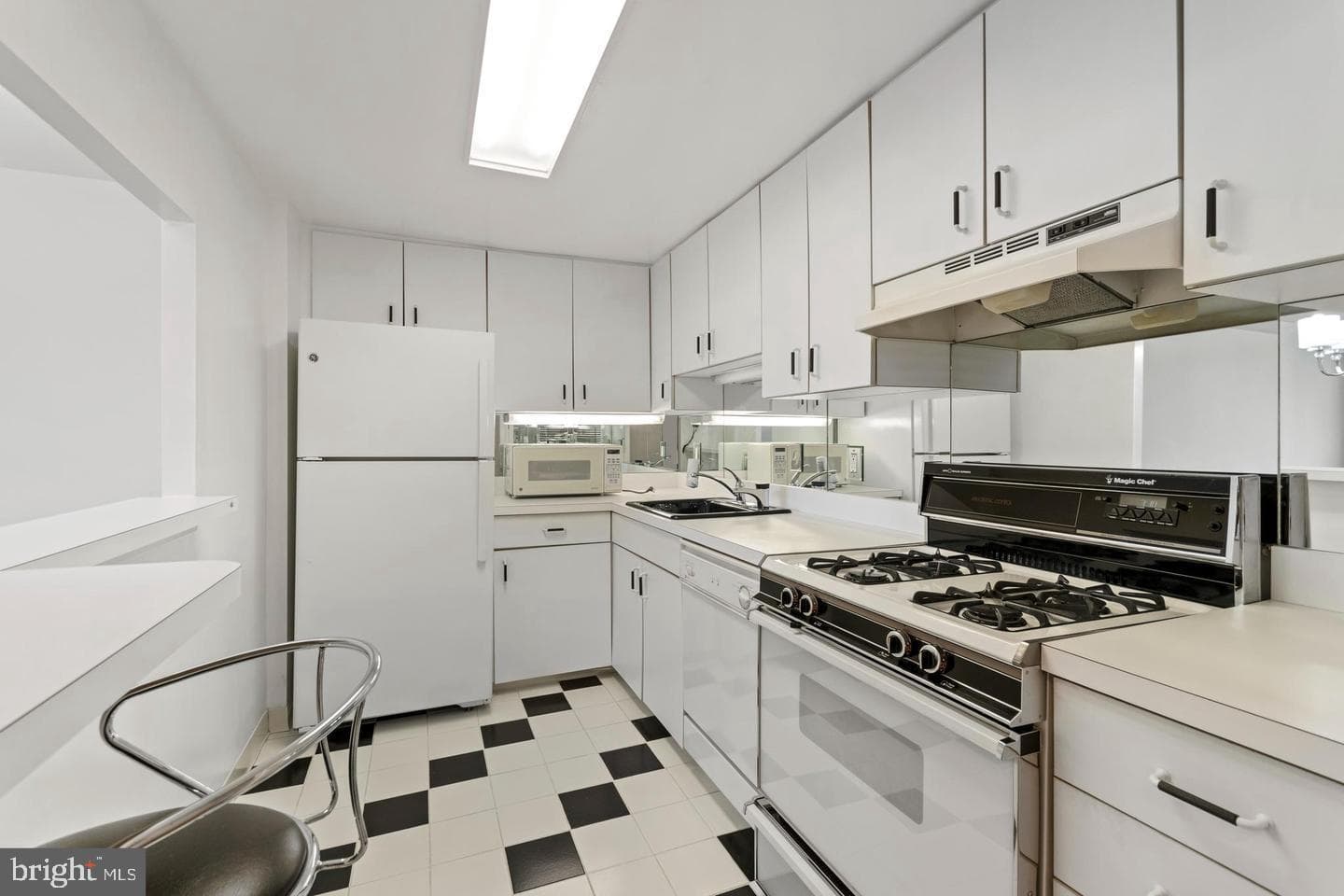 100 West Avenue #211-S photo 4