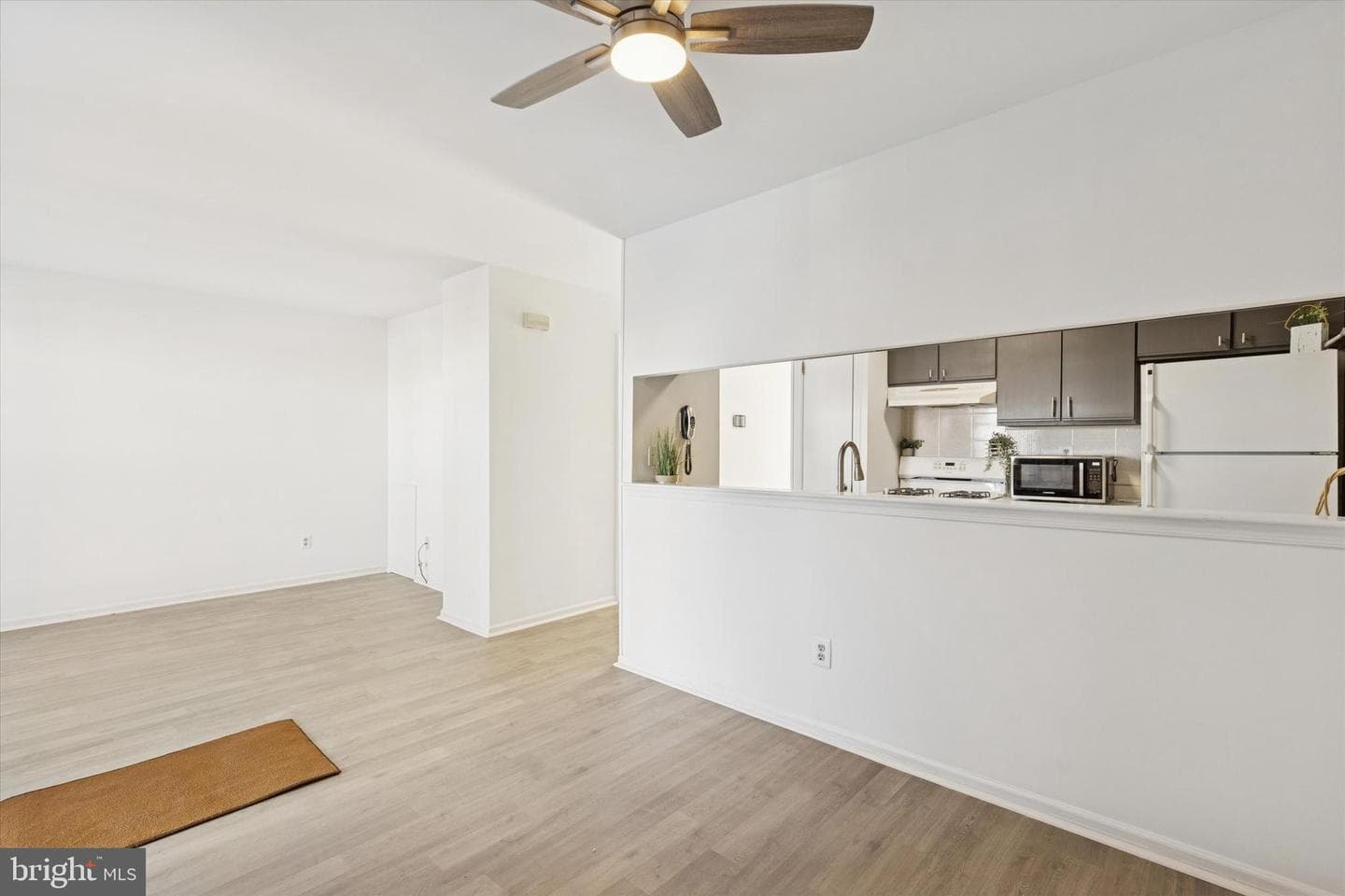 1036 Northridge #86-A photo 4