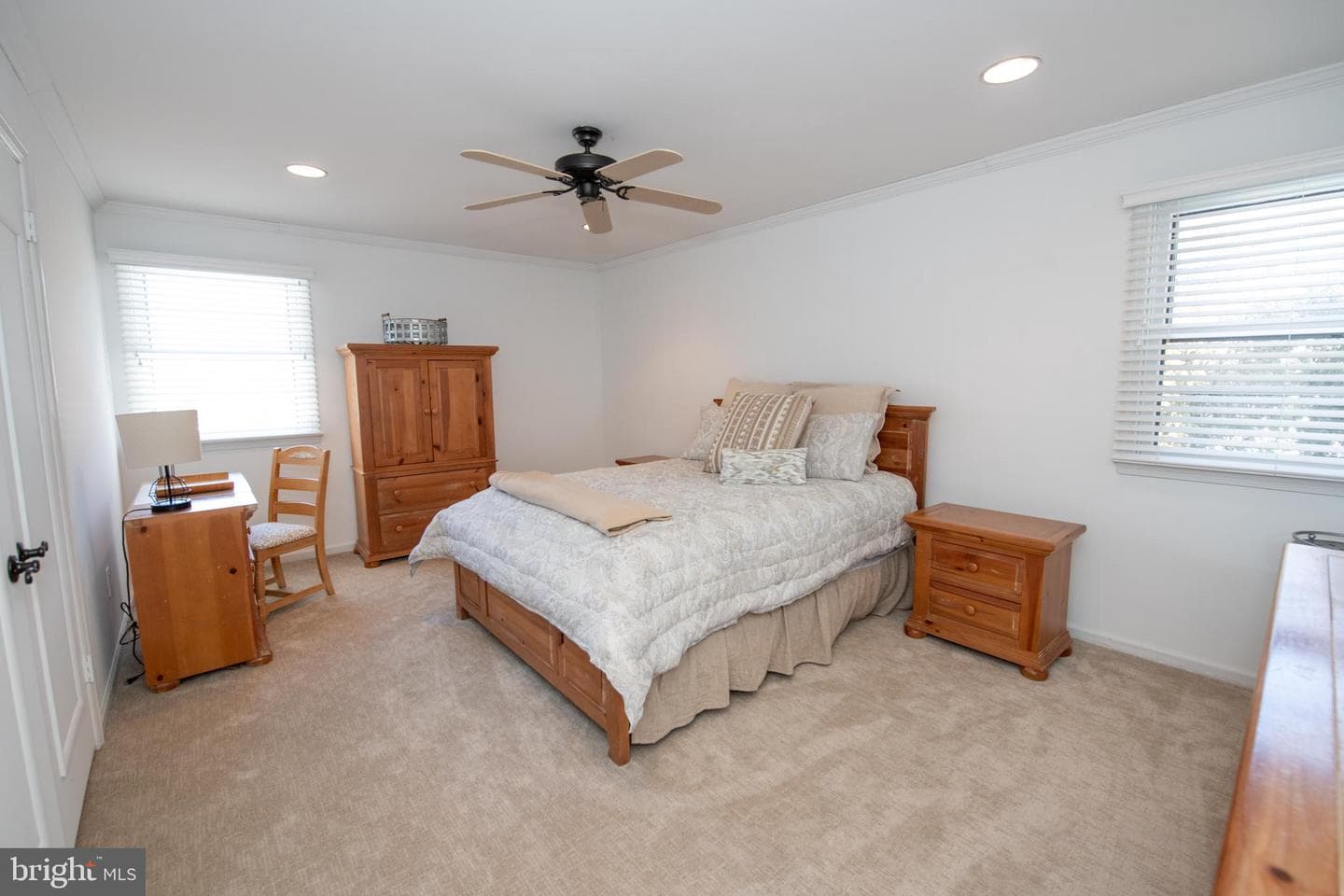 233 Lamplighter Lane photo 36