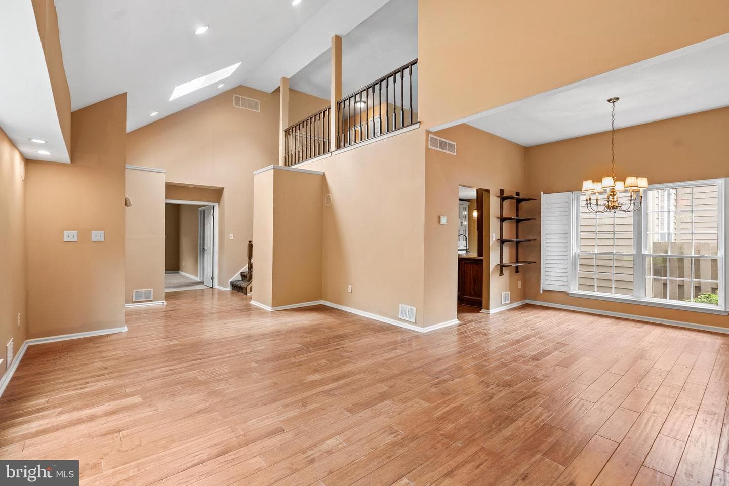 125 Evergreen Court photo 4