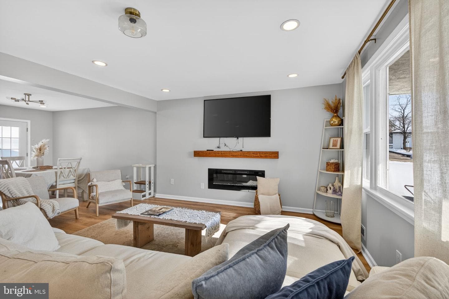 1701 Swede Road photo 7