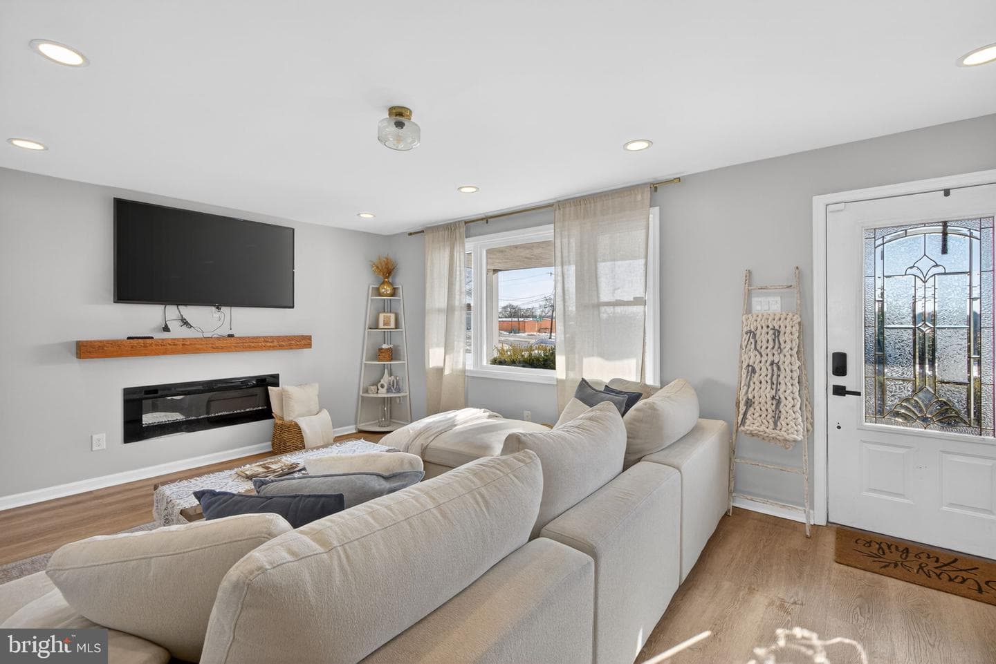 1701 Swede Road photo 9