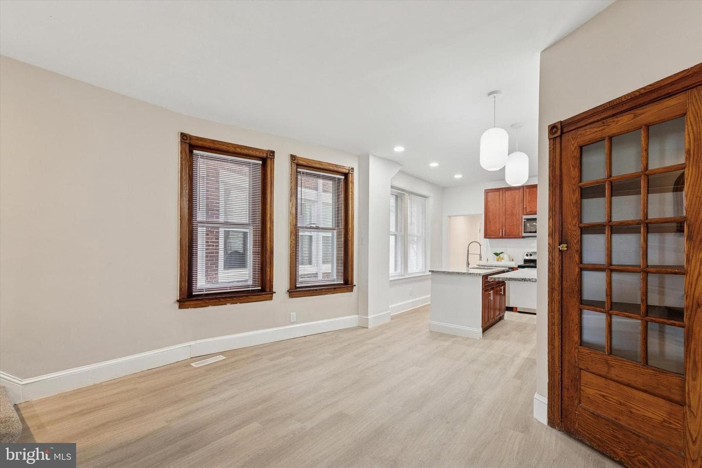 332 James Street photo 5