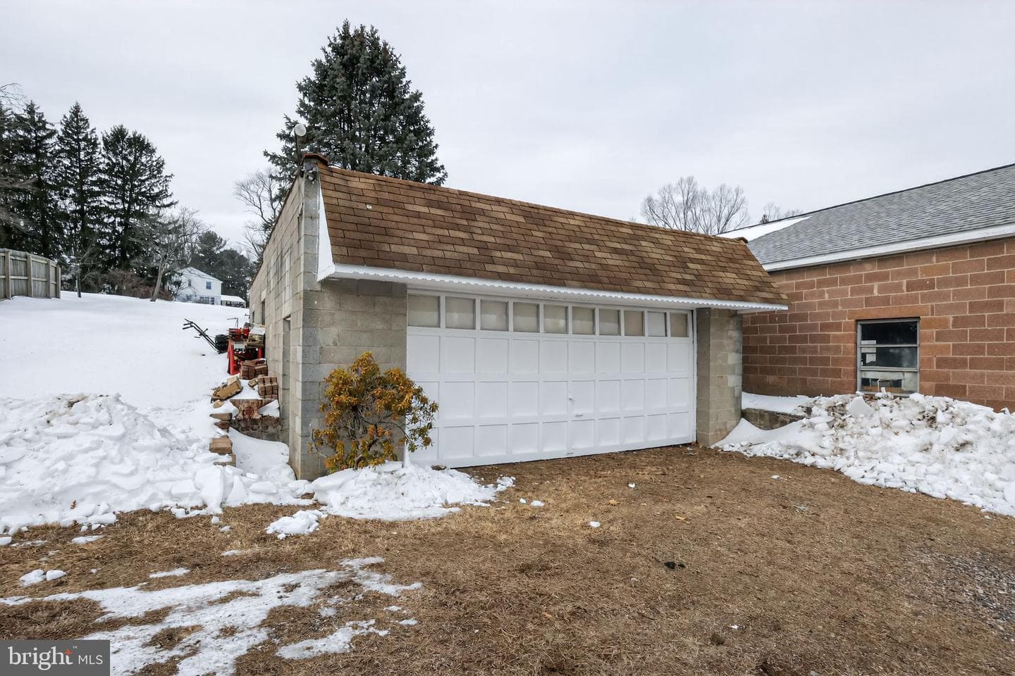 208 Limekiln Pike photo 3