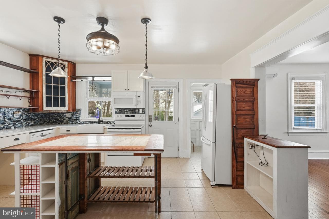 221 S Easton Road photo 15