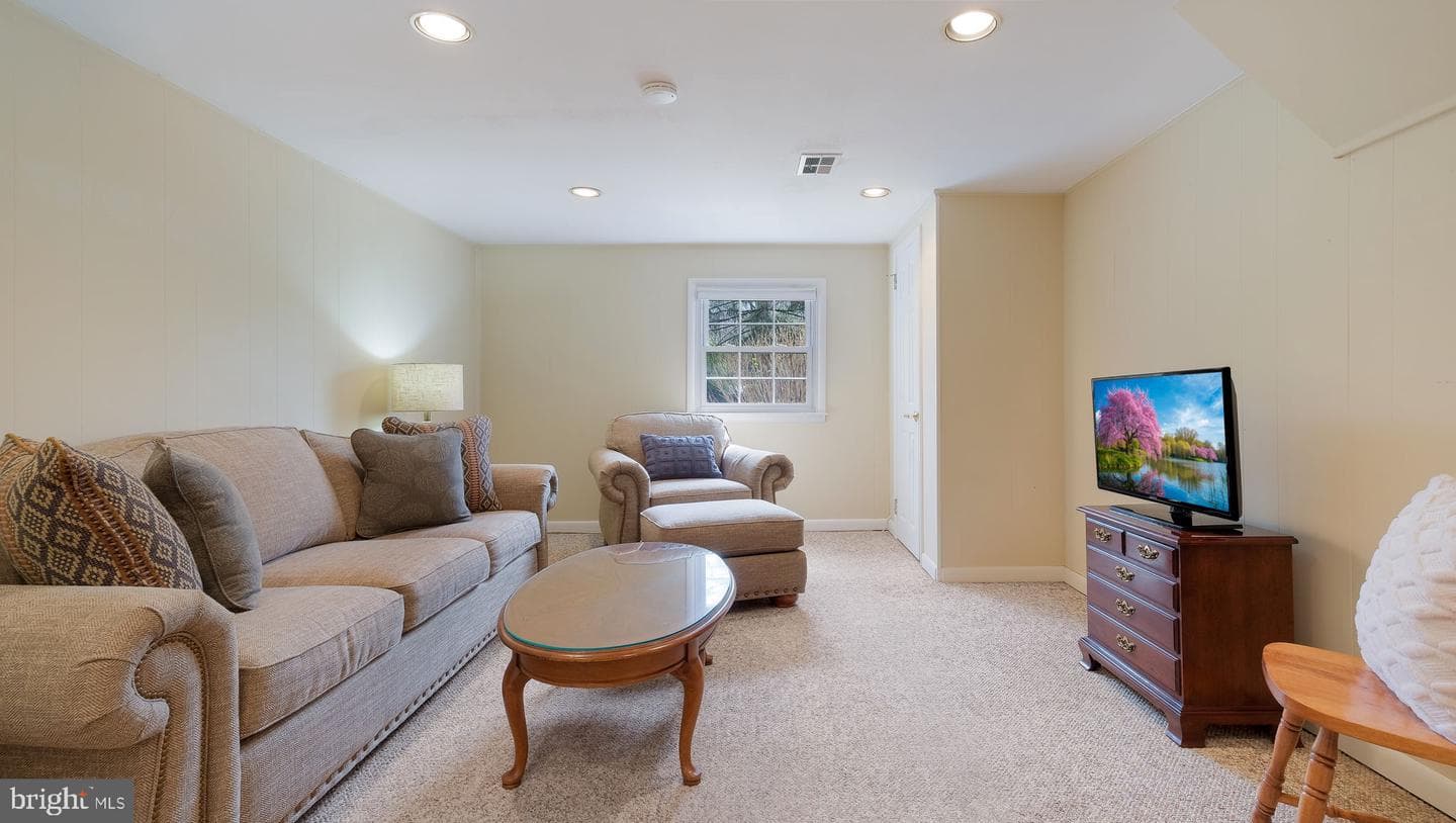 138 Woodland Drive photo 20