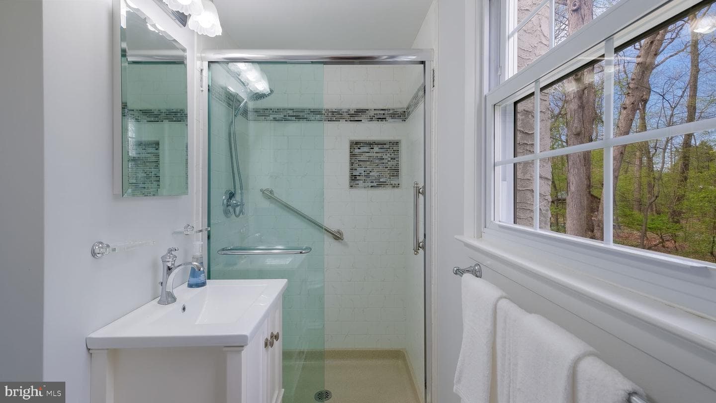 138 Woodland Drive photo 30