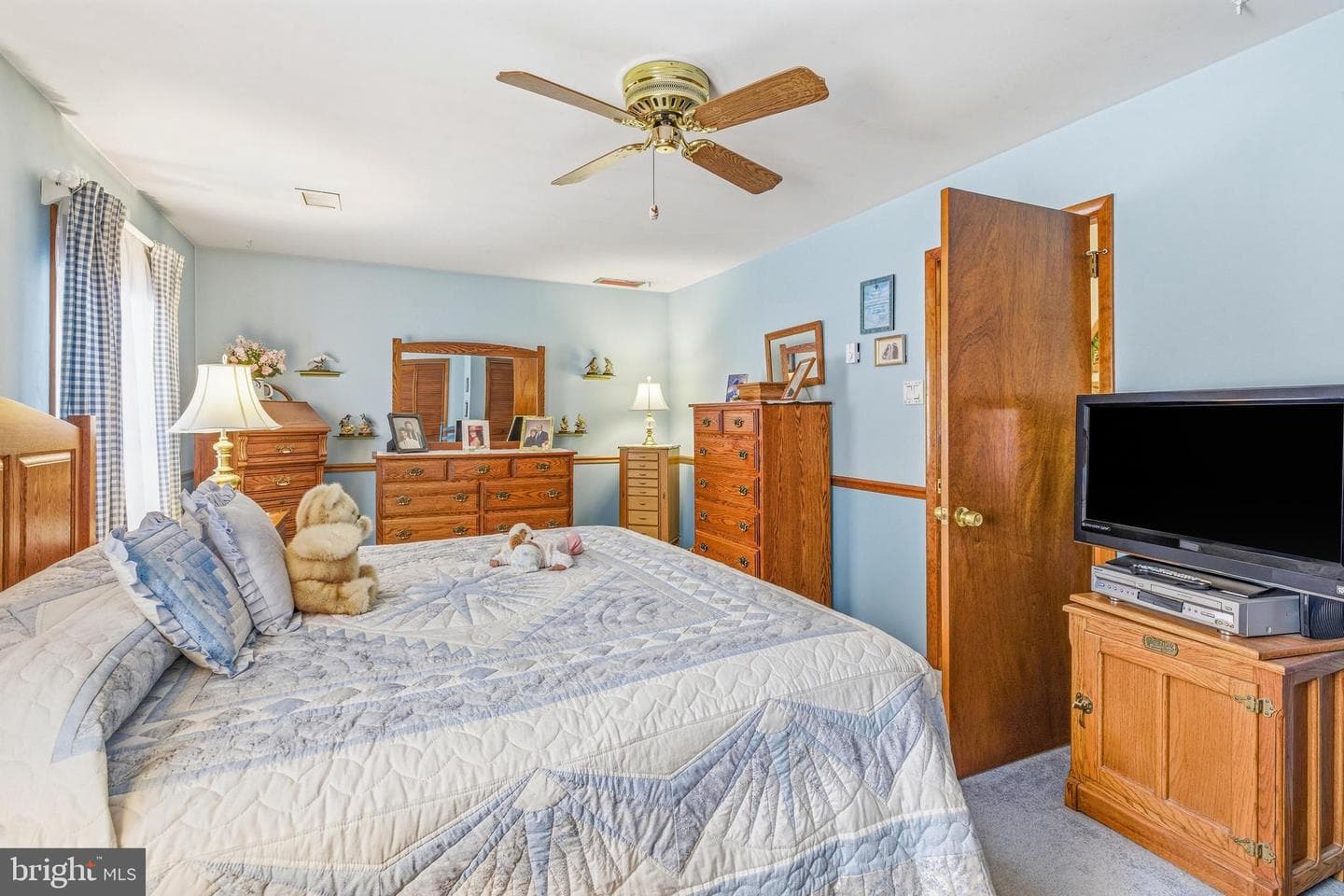 312 Royal Avenue photo 18