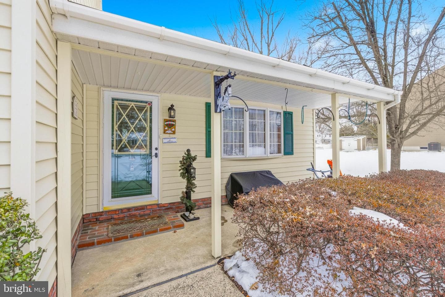 312 Royal Avenue photo 2
