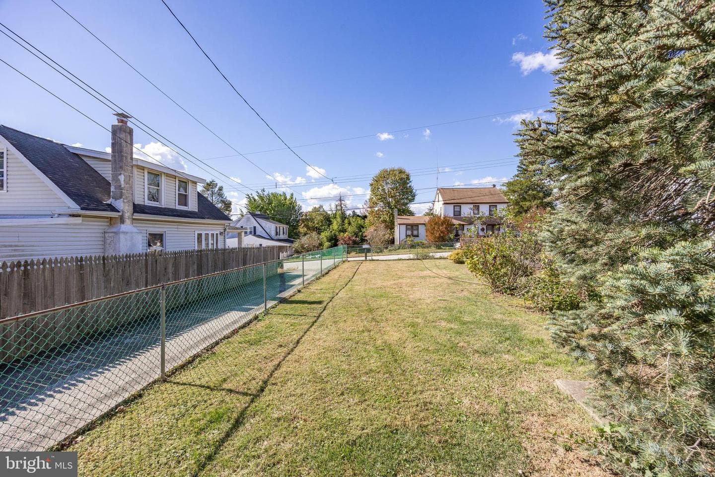264 Roberts Avenue photo 22