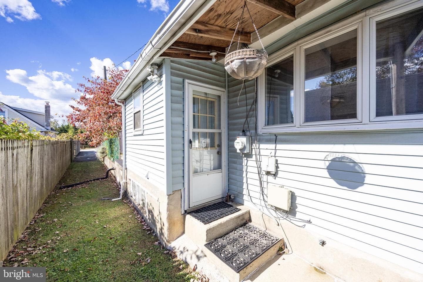 264 Roberts Avenue photo 26