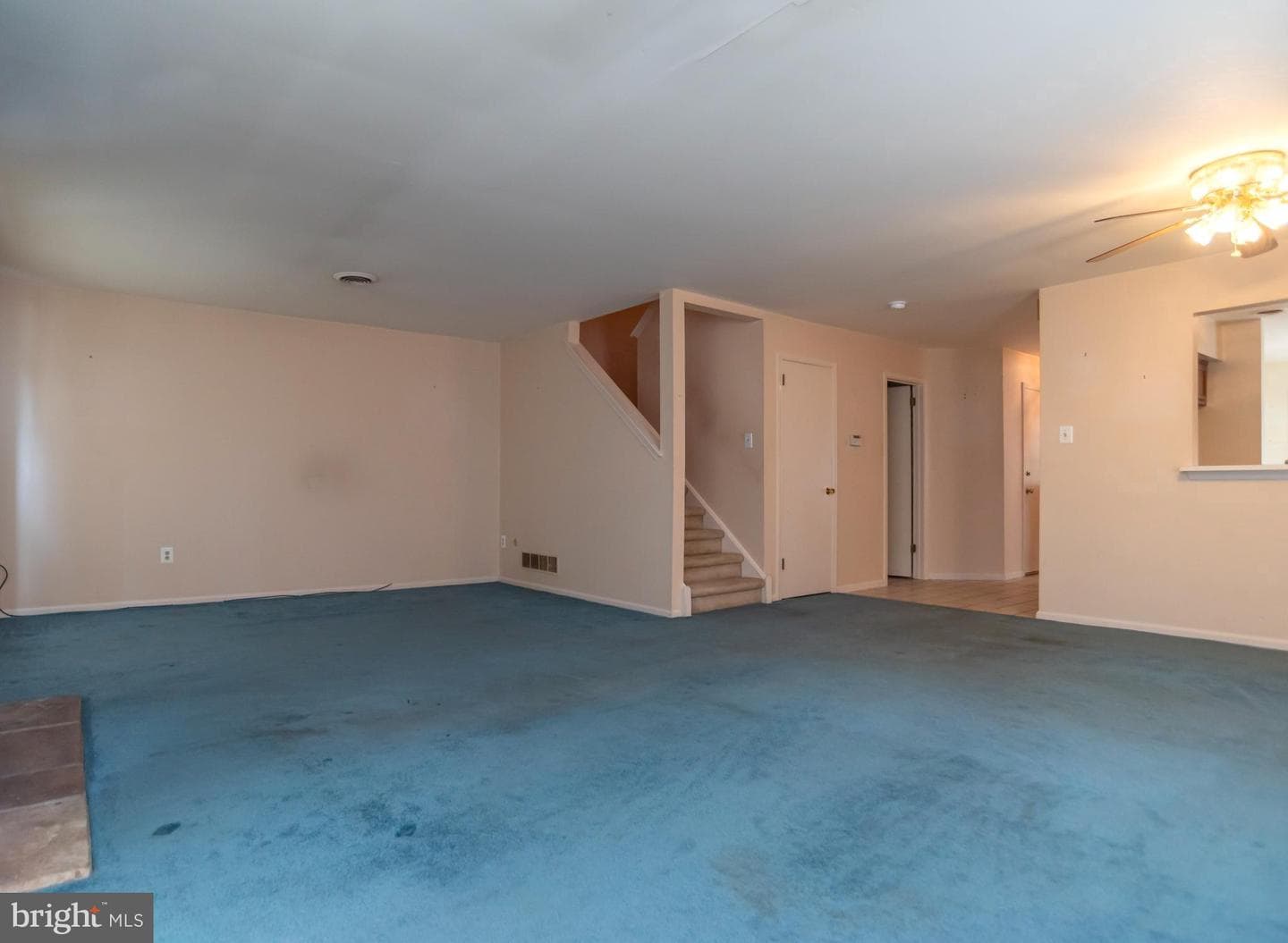111 Sarahs Lane photo 17