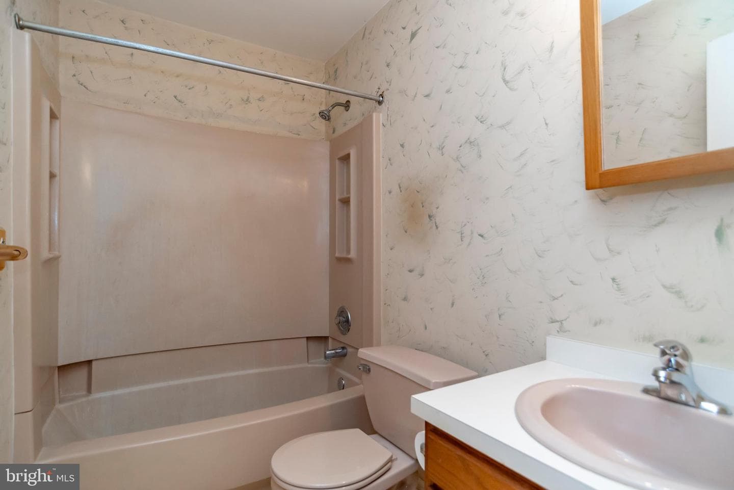 111 Sarahs Lane photo 25