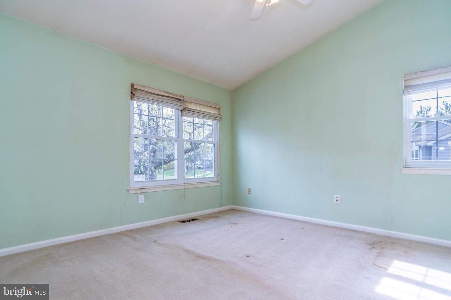 111 Sarahs Lane photo 30