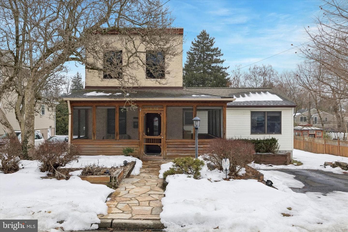 4052 Center Avenue photo 2
