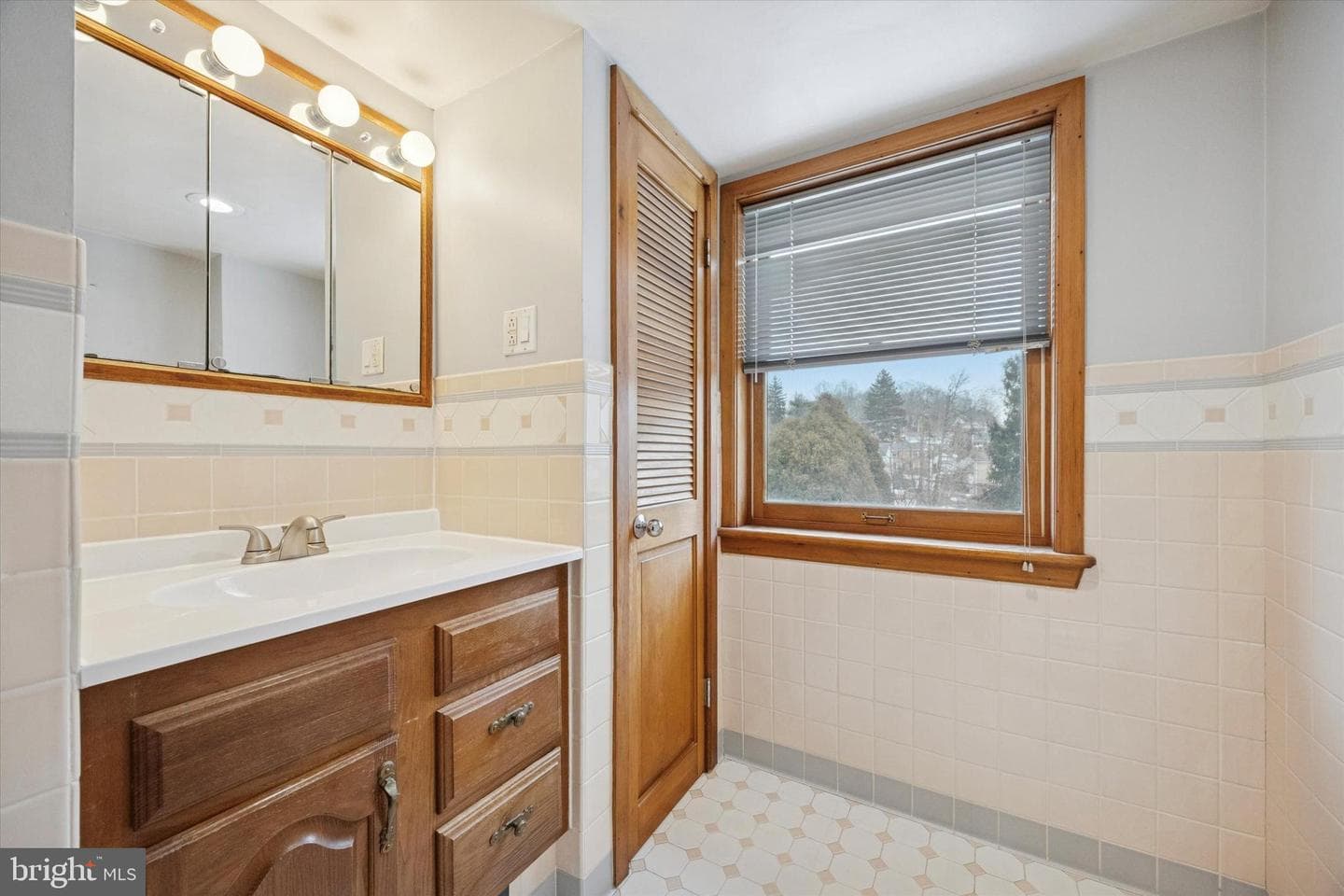 4052 Center Avenue photo 20