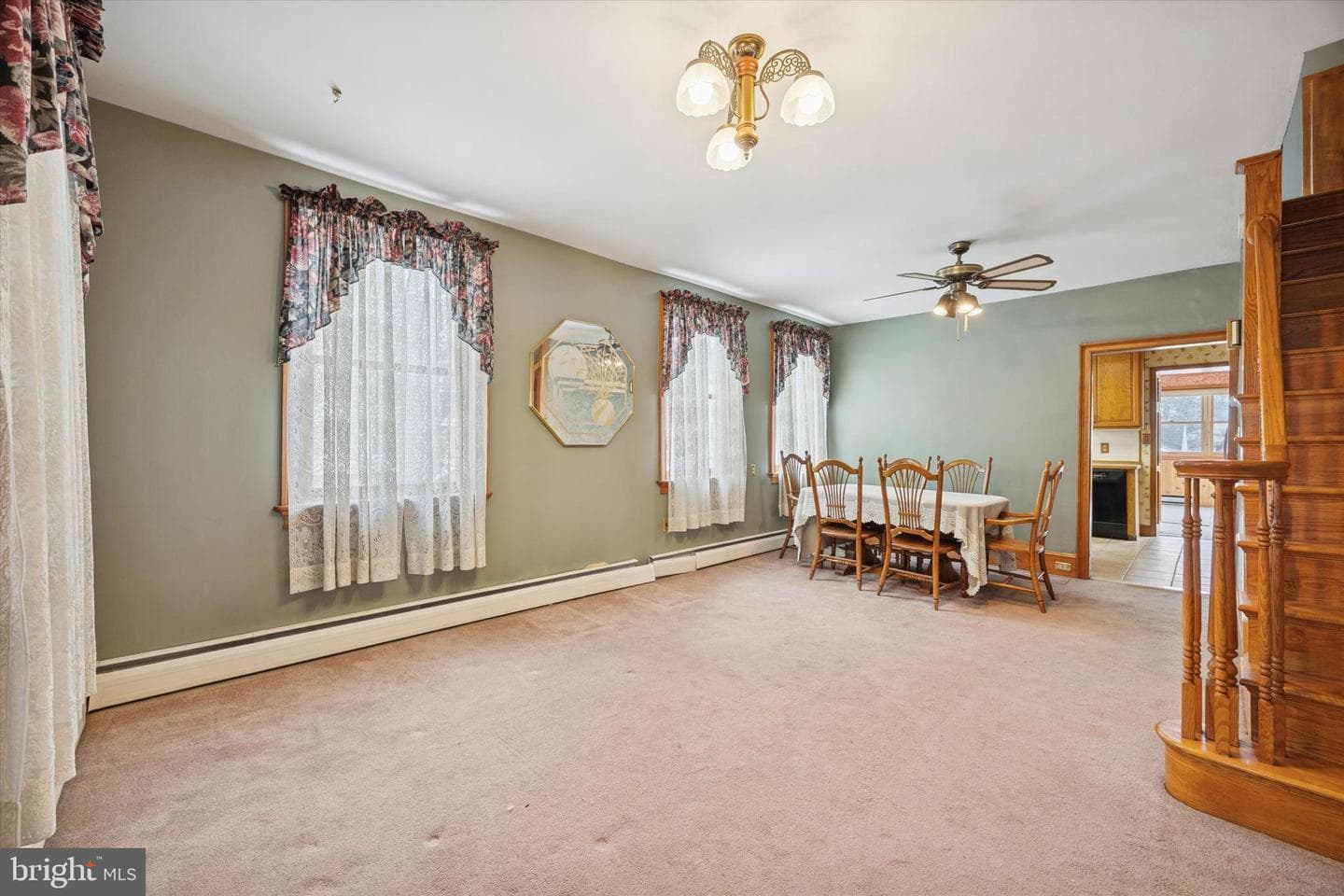 4052 Center Avenue photo 5
