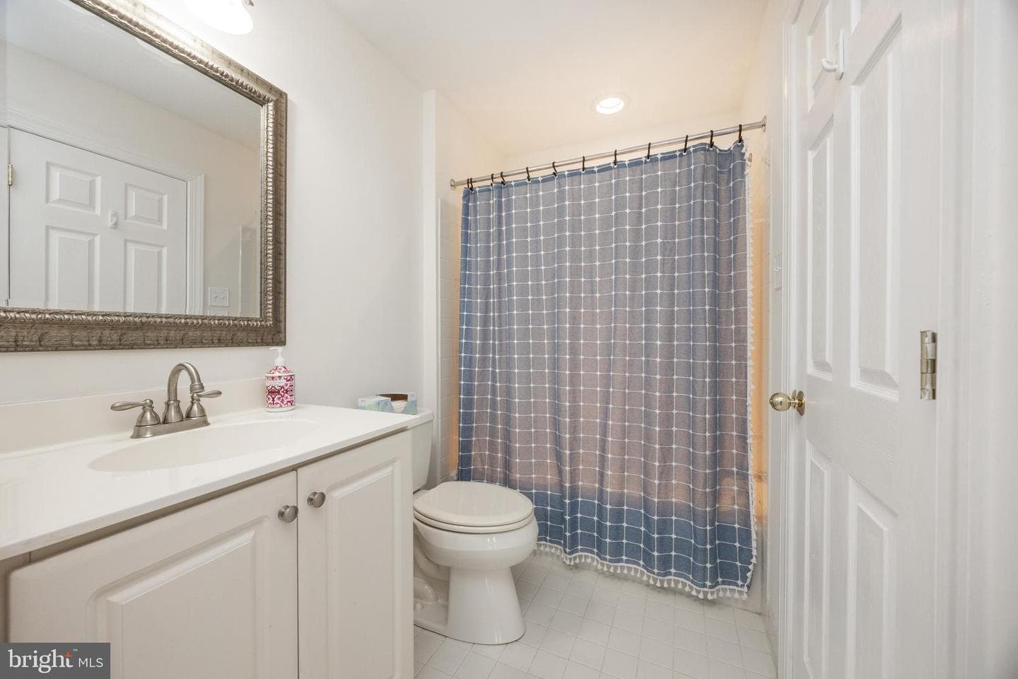 812 E Kennedy Road photo 32