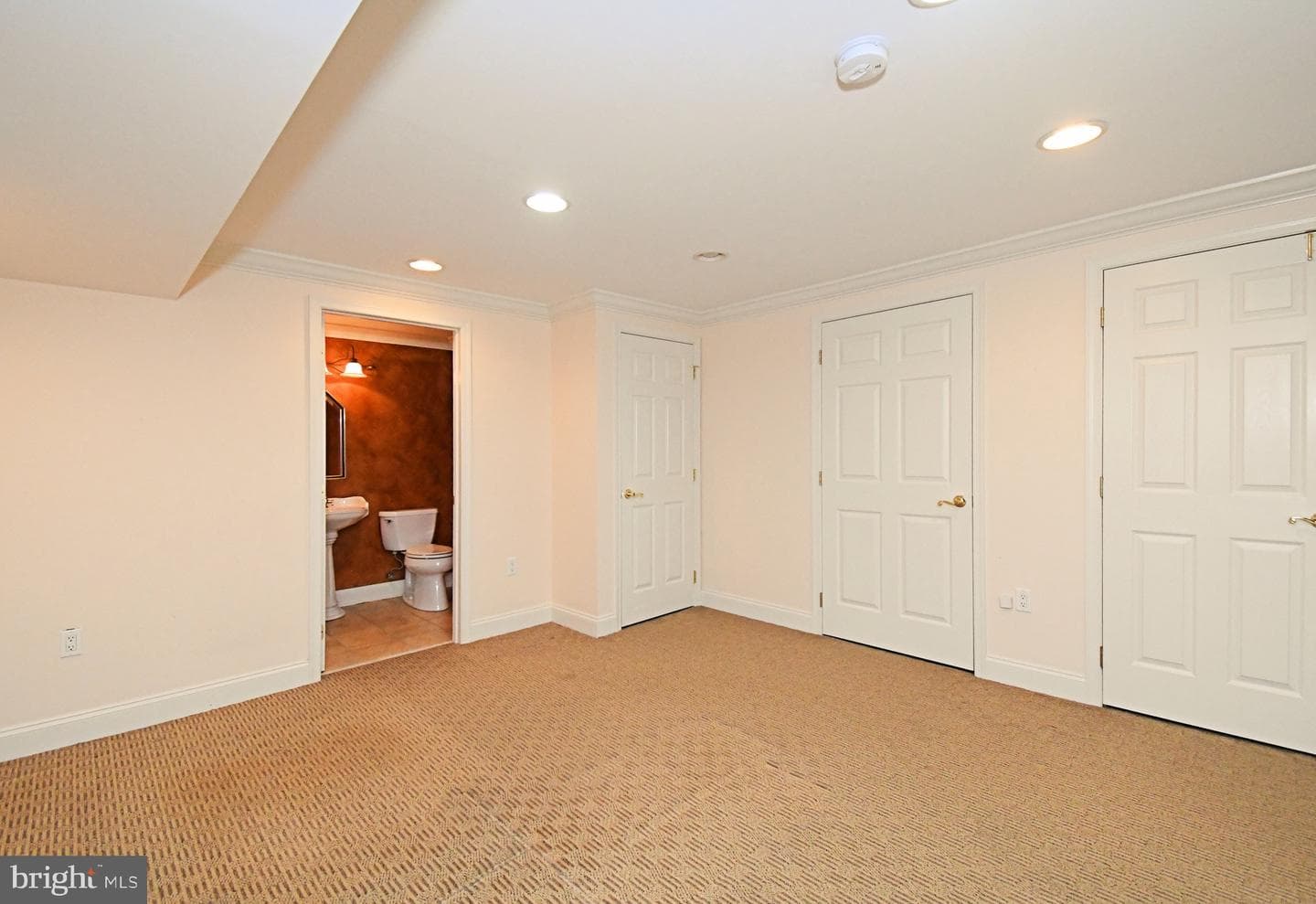 210 Pinecrest Lane photo 43