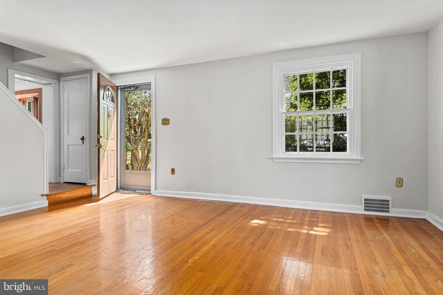 201 Glendalough Road photo 5