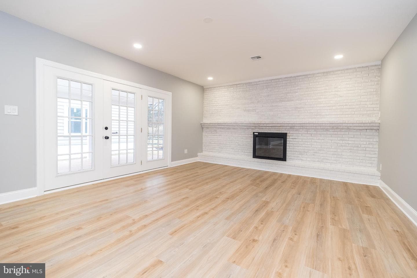 61 S Park Avenue photo 21