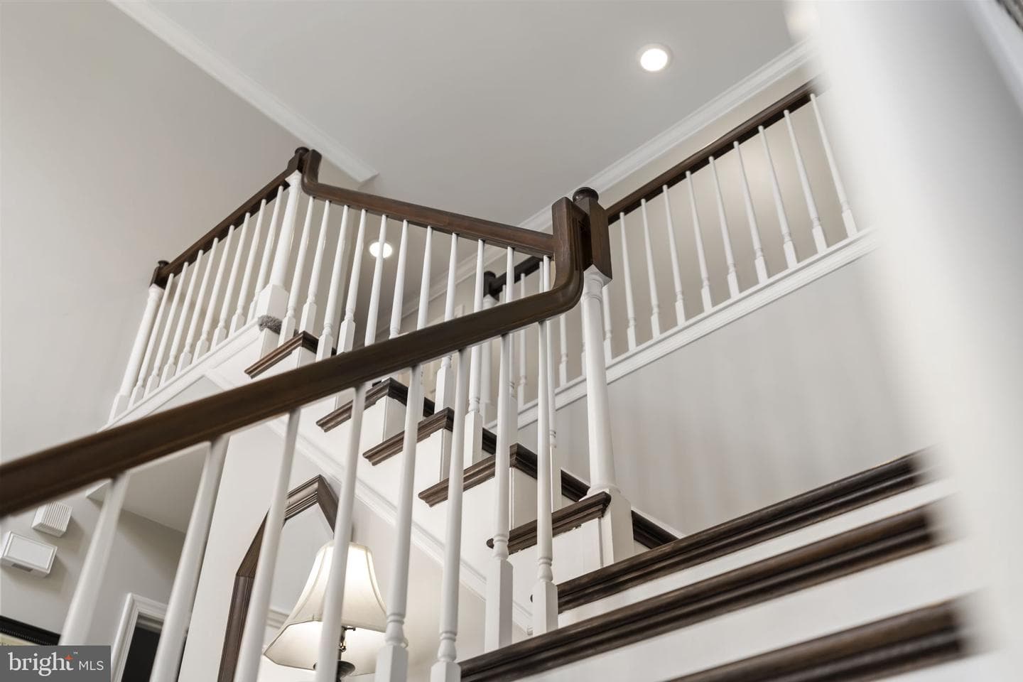 220 Richard Way photo 32