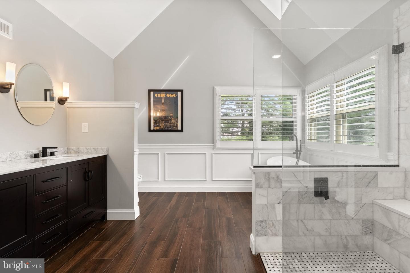220 Richard Way photo 38