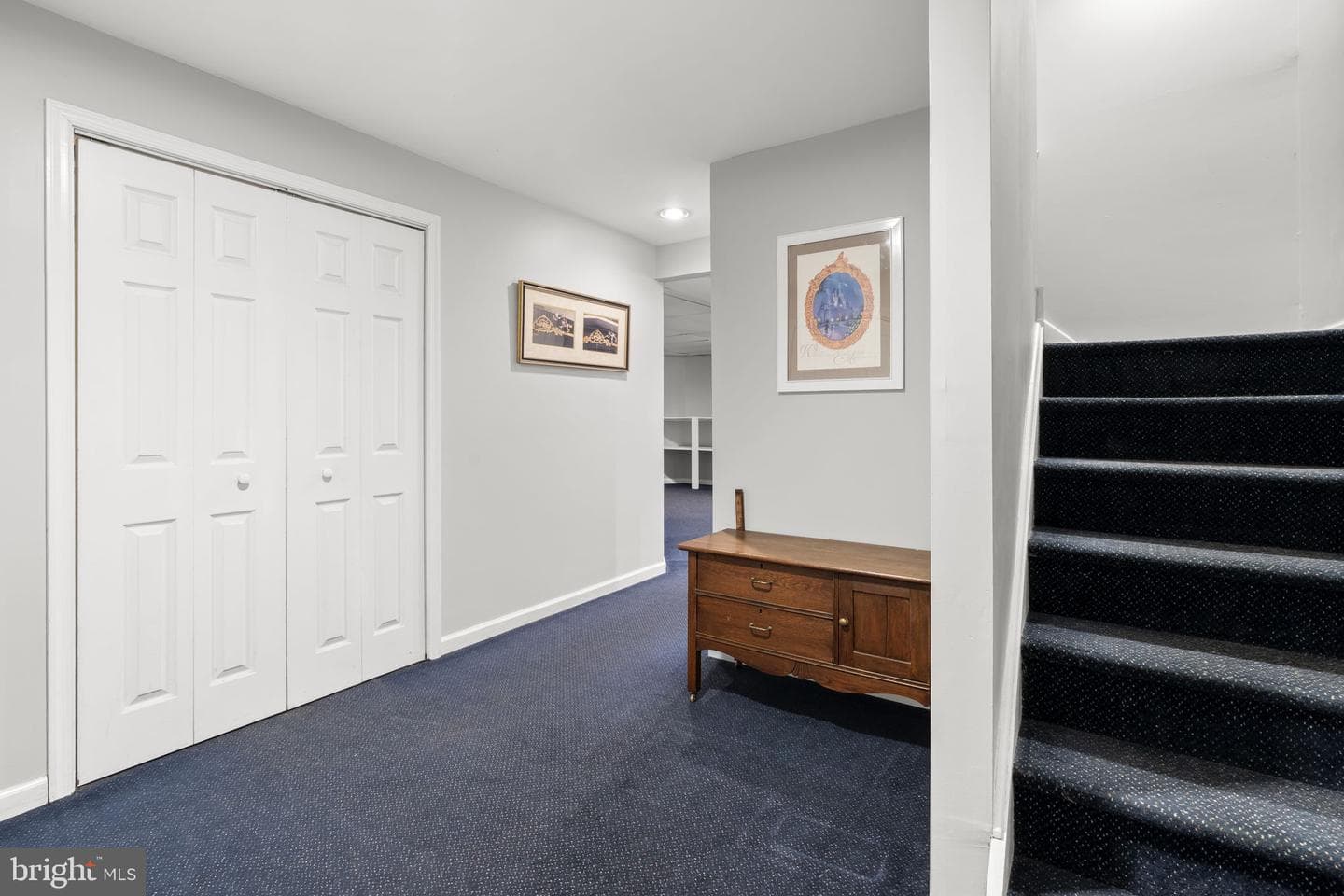 220 Richard Way photo 49