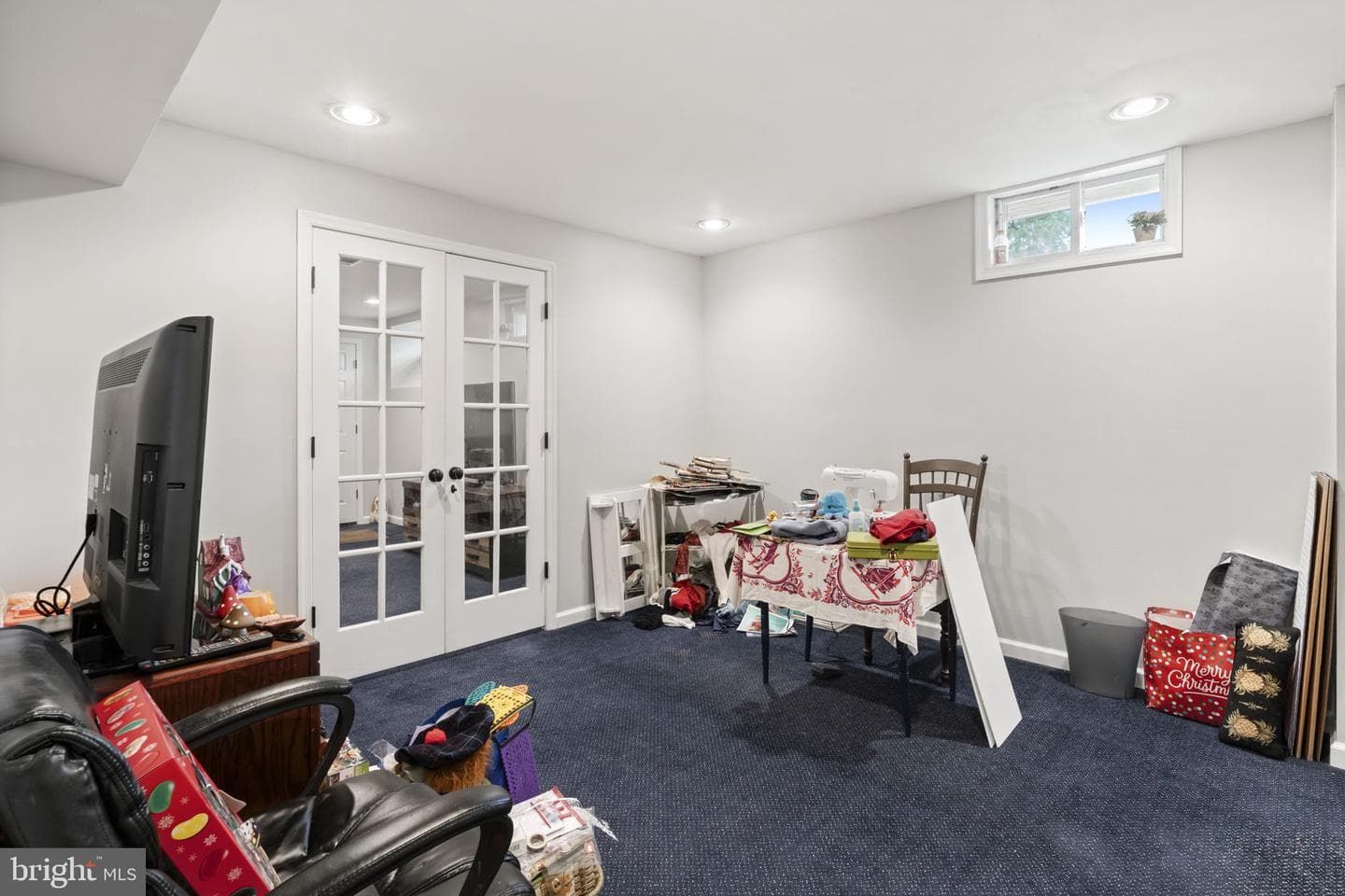 220 Richard Way photo 55