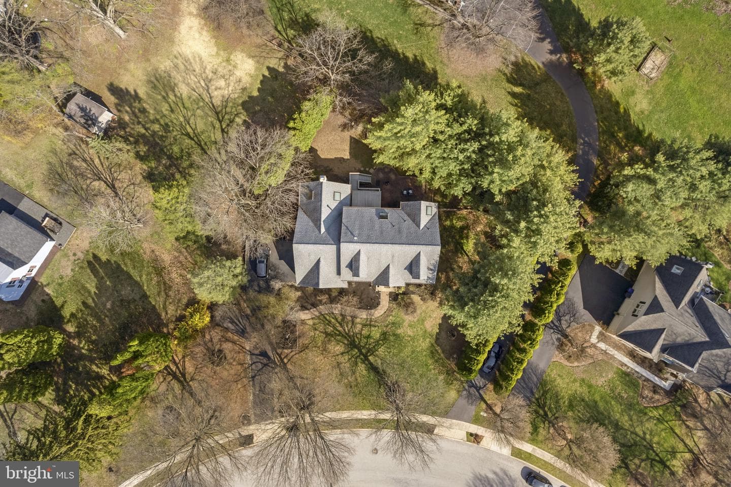 220 Richard Way photo 64