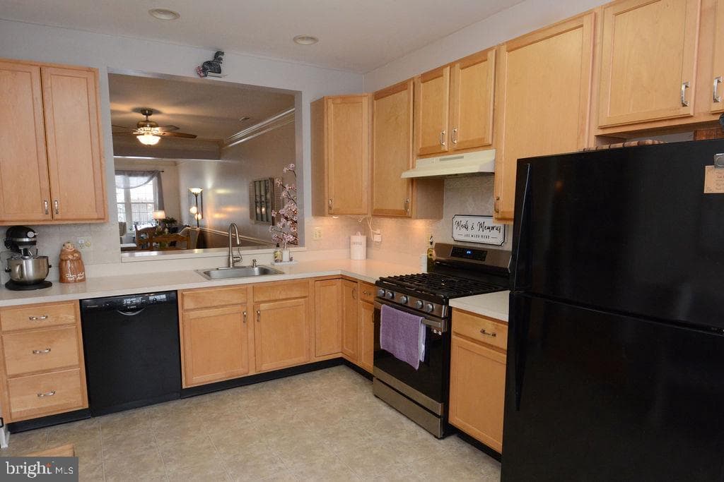 443 Ruth Court photo 8