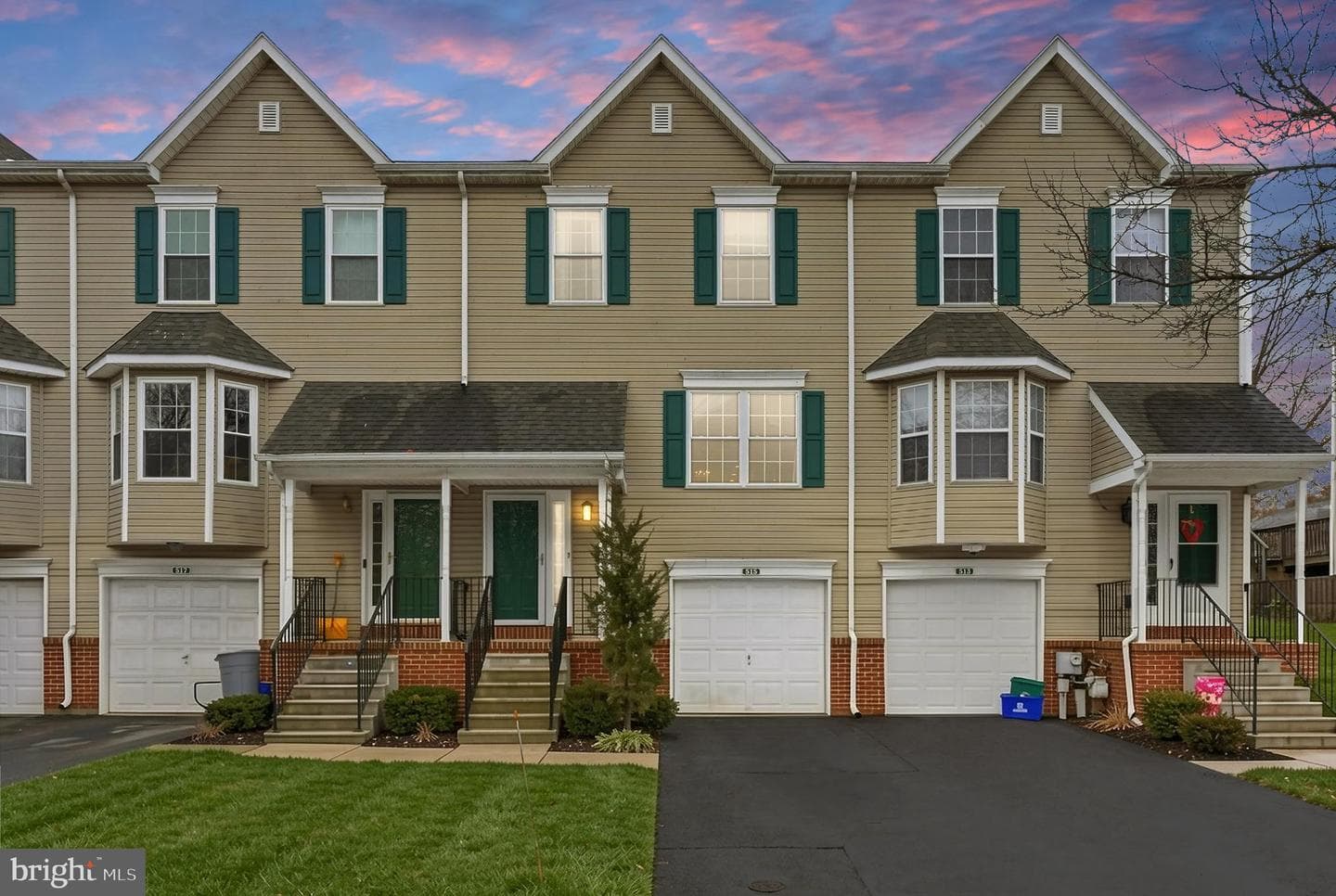 515 Williamsburg Way