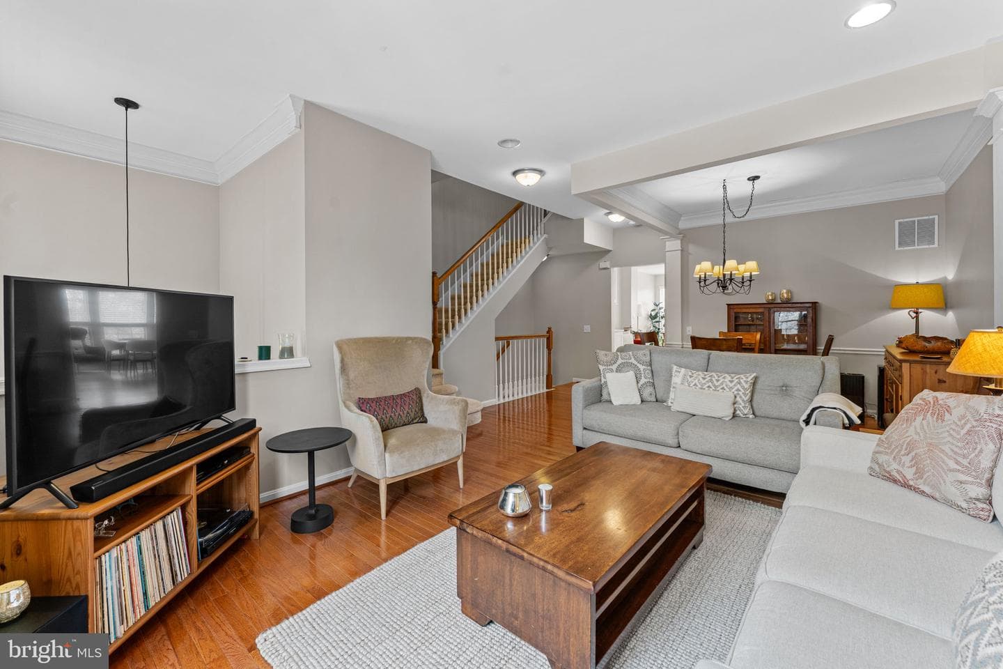 138 Hudson Drive photo 2