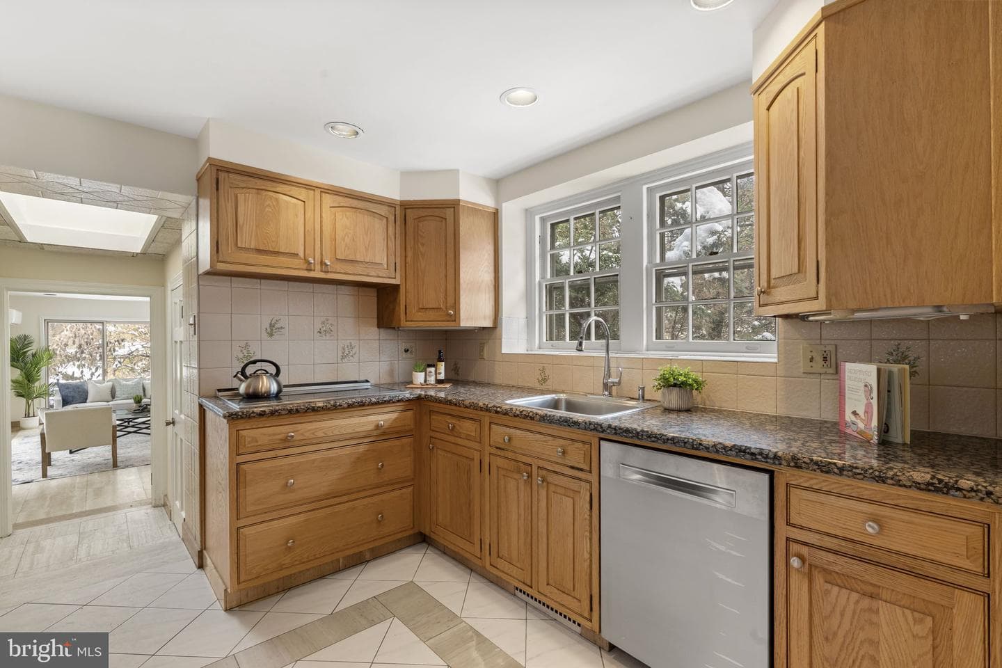 13 E Newfield Way photo 28