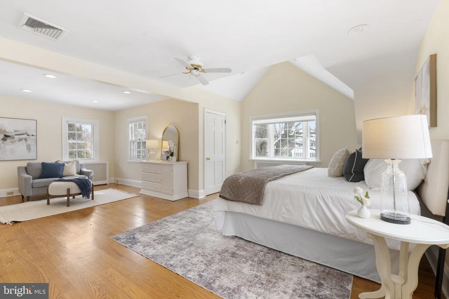 13 E Newfield Way photo 49