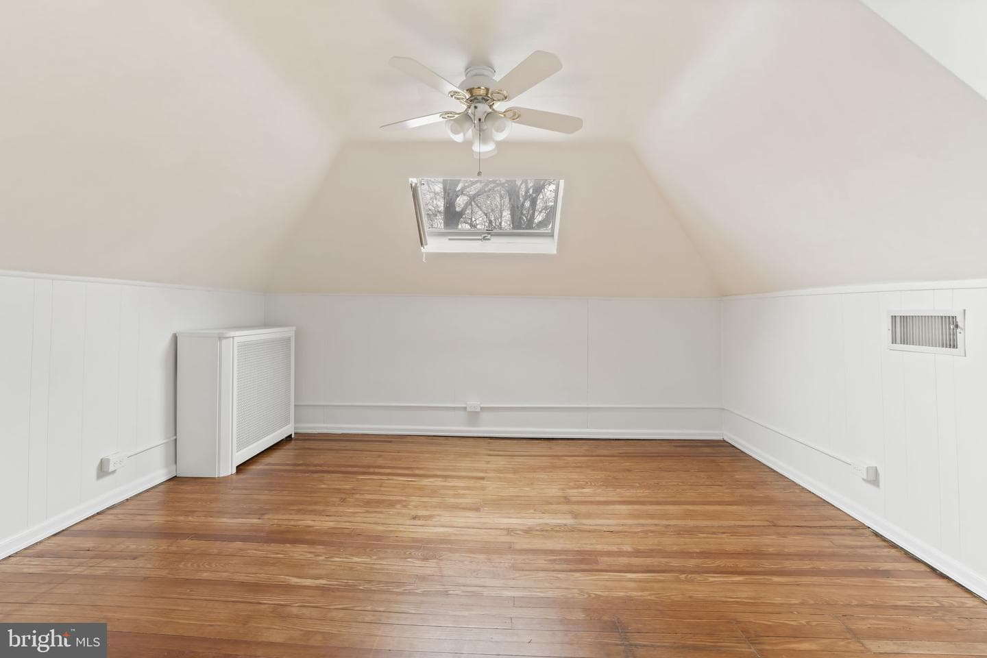 13 E Newfield Way photo 65