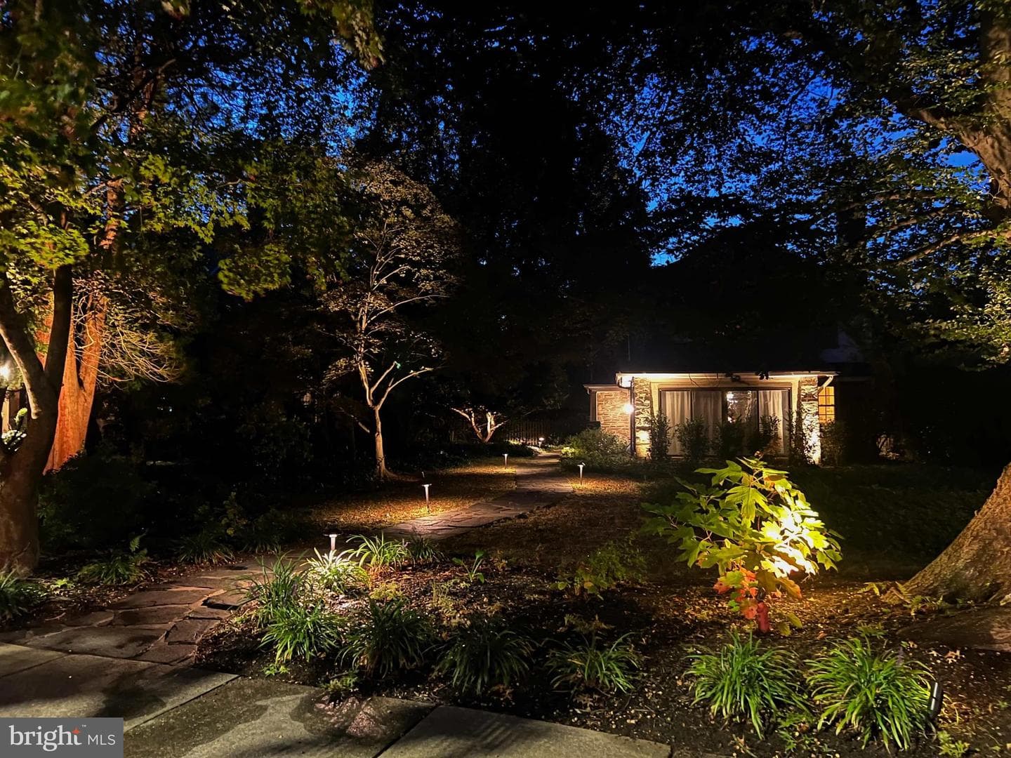 13 E Newfield Way photo 79