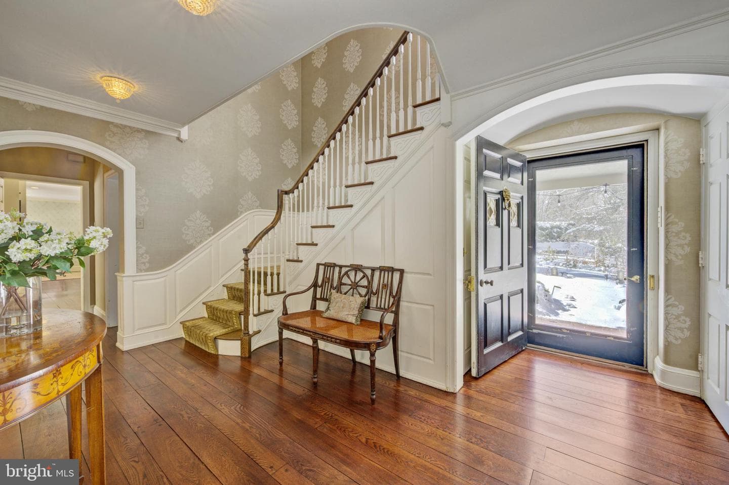 435 Garden Lane photo 3