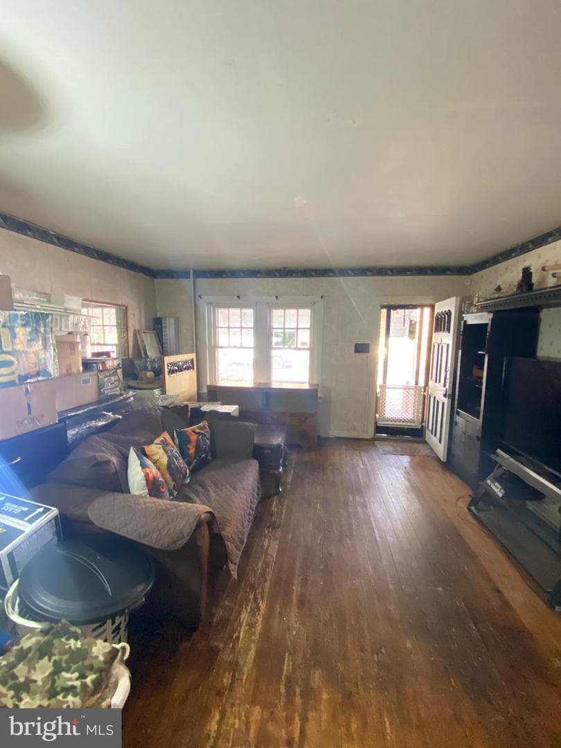 556 Beech Street photo 8