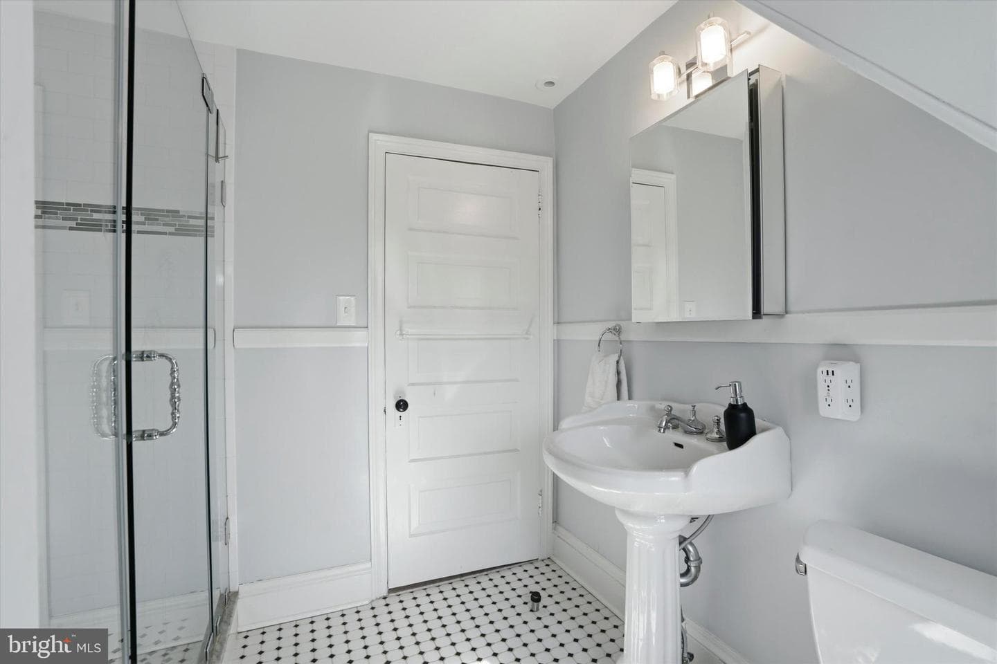 313 Berkeley Rd photo 30