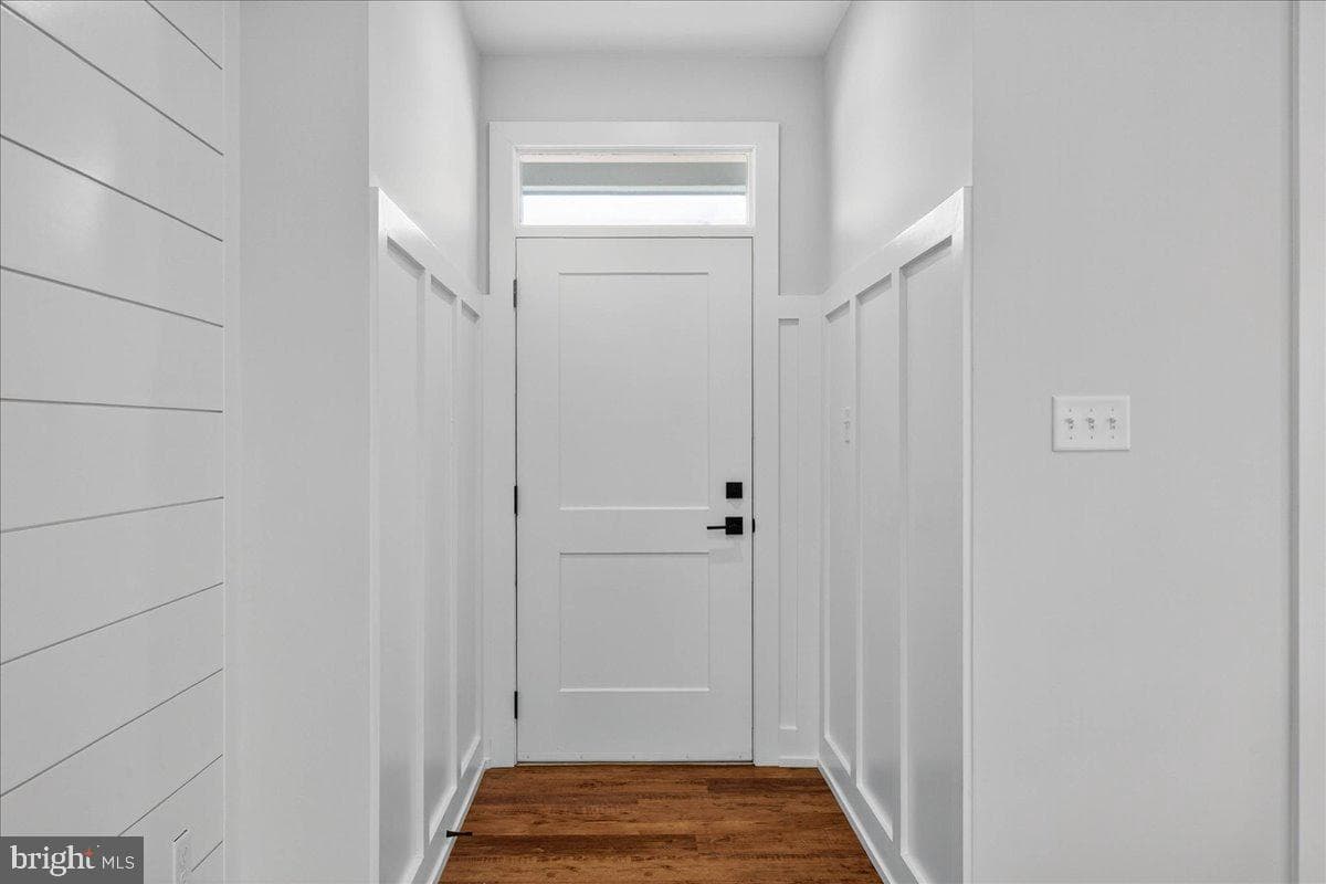 411 Isabelle Court #101 photo 3