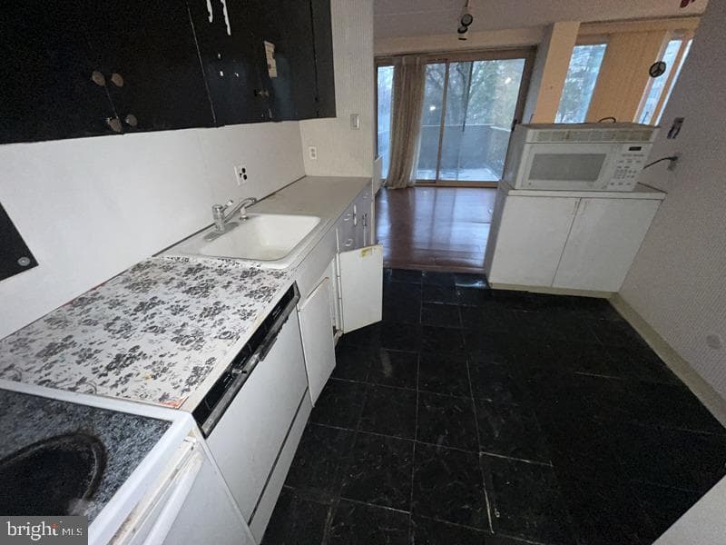 1001 City Avenue #E-404 photo 7