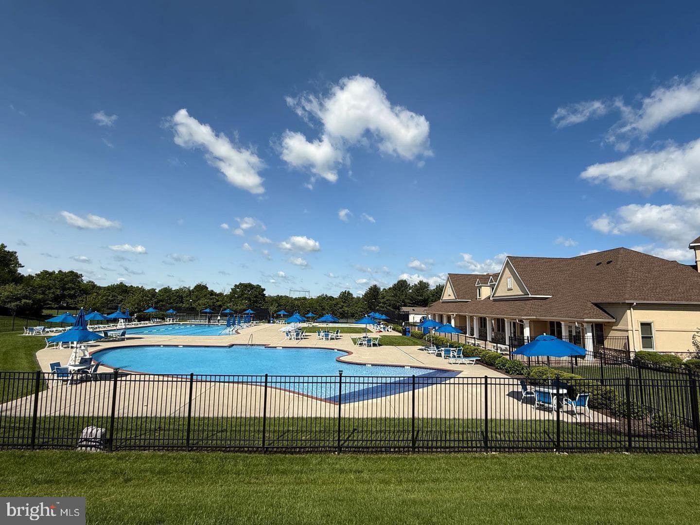 218 Hazeltine Circle photo 48