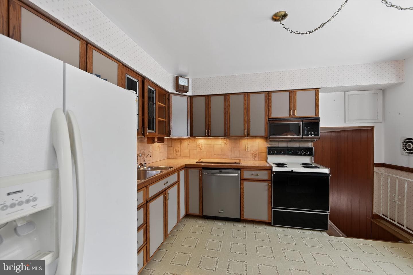 270 Riverview Road photo 22