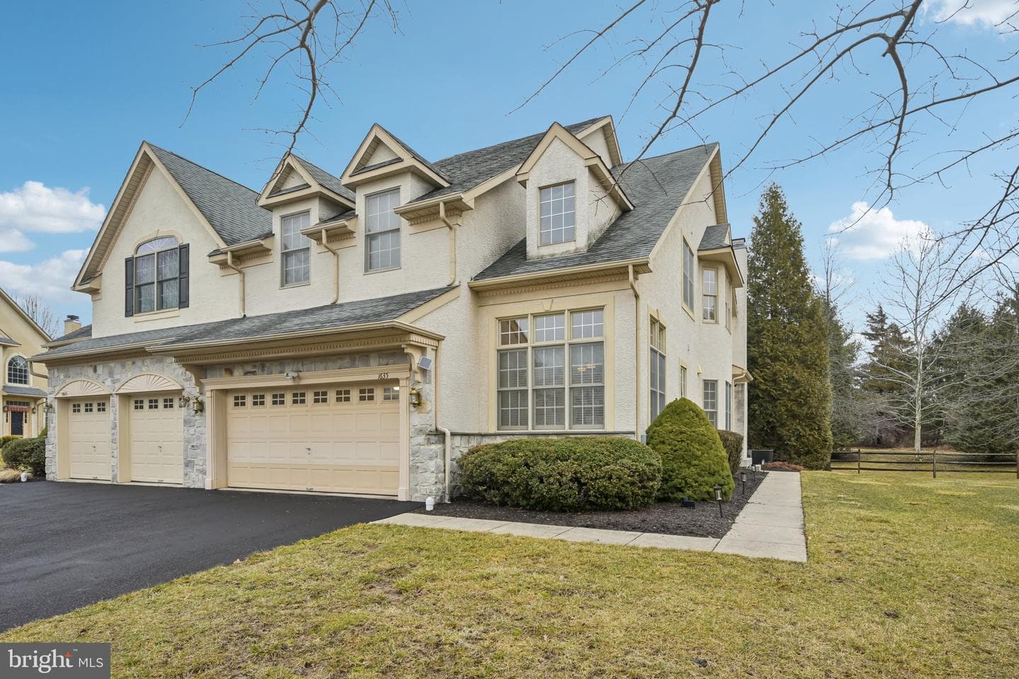 1635 Sloan Way